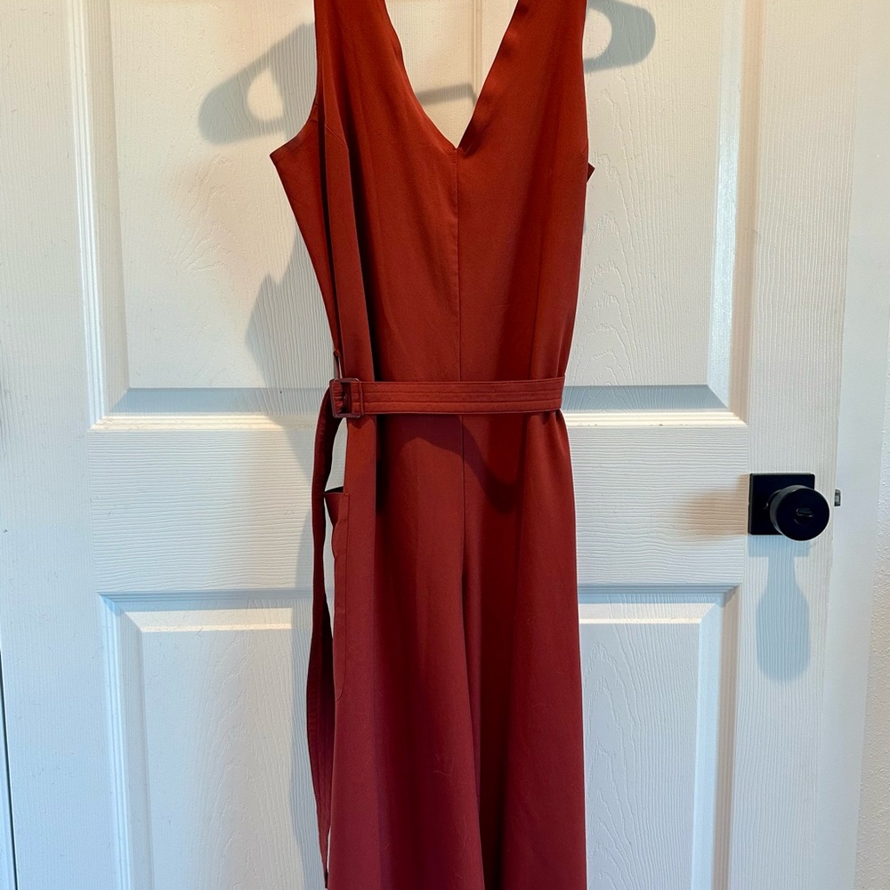 Elegant Rust Sleeveless Dress